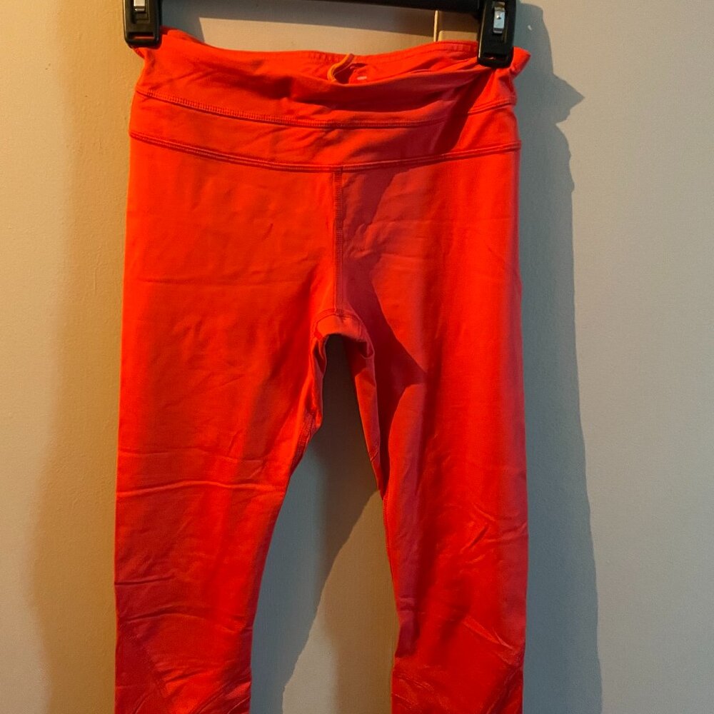 Lululemon crop leggings